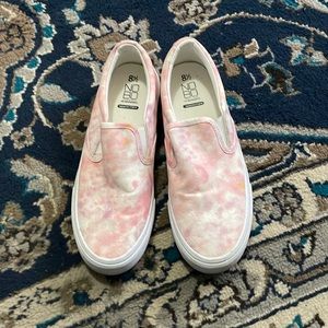 Women’s pink floral sneakers size 8.5